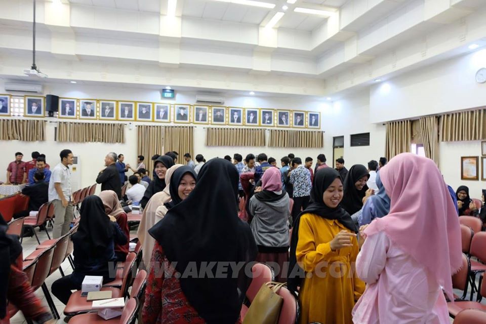 Seminar Kewirausahaan Berbasis Syariah Keluarga Muslim Fakultas Peternakan